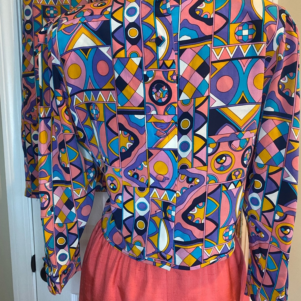Doncaster Multicolor Geometric Pattern Ensemble - image 4